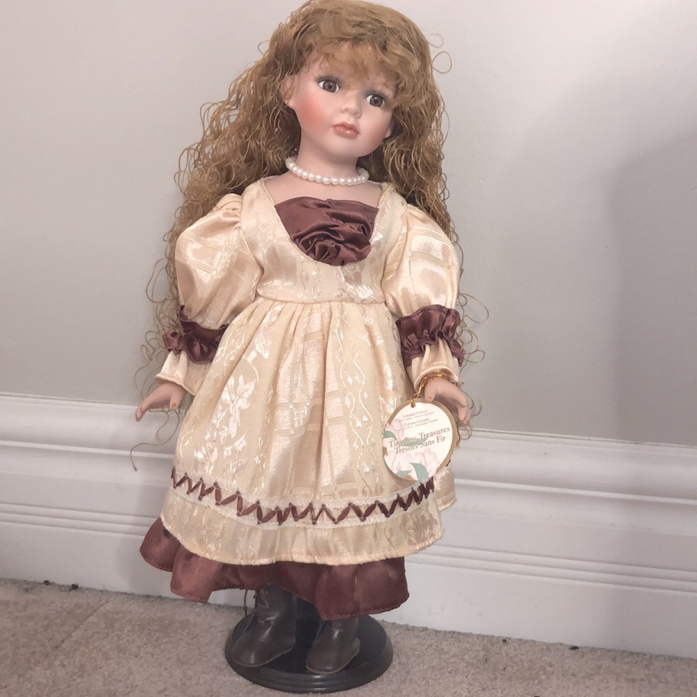 Timeless treasures Porcelain vintage doll. With tag. 18-20".